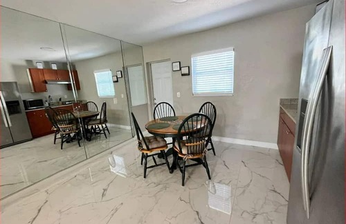 Bearss Plaza Apartment | #18 Tampa Stone king bed 2/1 unit 2301