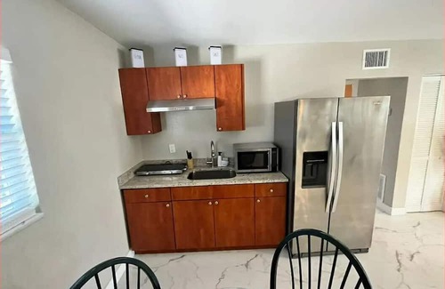 Bearss Plaza Apartment | #18 Tampa Stone king bed 2/1 unit 2301
