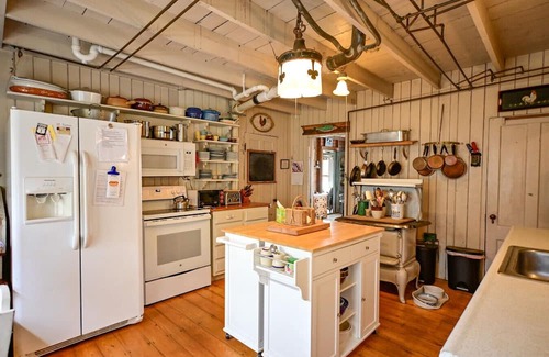 Bayville House | By the Bay by Sea Maine