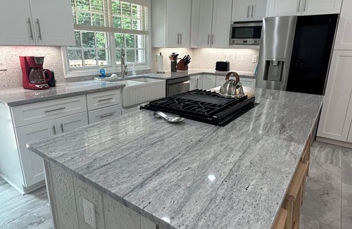 Durham House | Spacious 4-bedroom House Steps from Downtown Durham with AC, WiFi