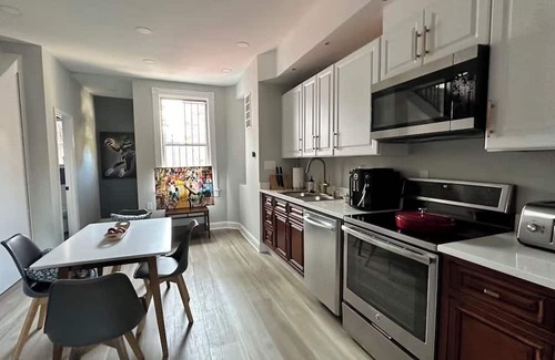 Northeast House | Luxurious Capitol Hill Home - 2BR/2.5B