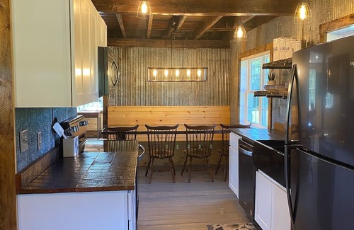 Cedarhurst Other | A secluded organic farm minutes from PA turnpike with AC, WiFi