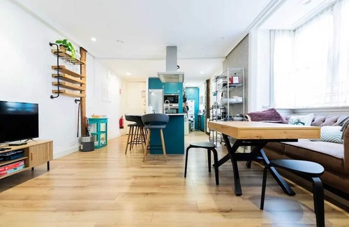 Bilbao Old Town Apartment | Homerez - Apt. Bilbao Internet