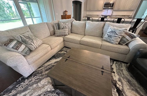 Ocala House | Elegant Ocala Oasis! n3bd/2ba home in desirable centrally located neighborhood!