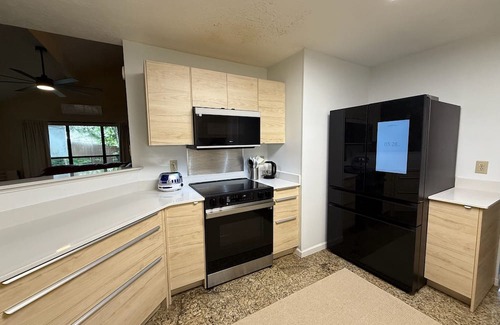 Lawrenceville House | Close to I-85 - Pet Friendly - Fenced in Yard - Pool Table - Fiber 1 Gig Wifi