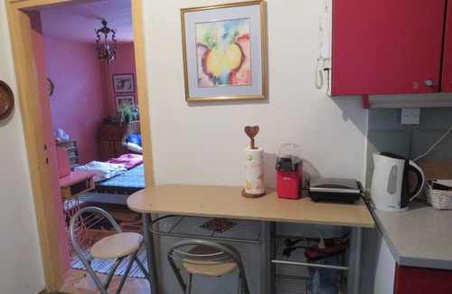 Sarajevo Apartment | Tranquil 3-bedroom apartment with WiFi in strict center of Sarajevo