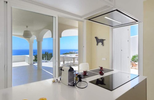 Roca Llisa Villa | A DREAM OVER THE SEA