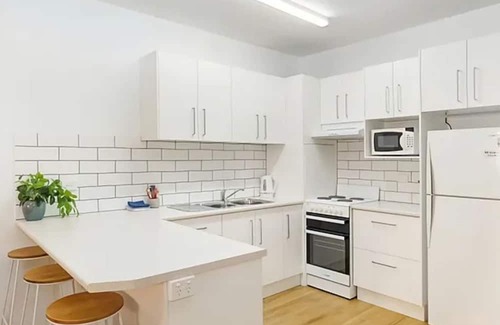 Sawtell Apartment | Coasters 2 - steps from historic downtown Sawtell