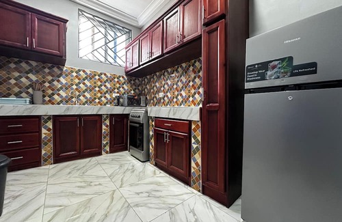Gbawe Apartment | Modern 2-Bedroom Apartment Near Beach - Rose Villa Accra Suite G1