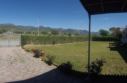 G-7 Sector House | Charming bungalow with WiFi and AC in peaceful Islamabad