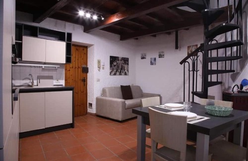 Lierna Apartment | Tom and Jerry