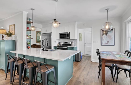 Wilmington House | Charming 3-bedroom, centrally located in wonderful Wilmington & in-ground pool!