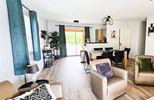 Lanzac Villa | Villa privater Pool, unabhängig, 1 Bad 6 Personen