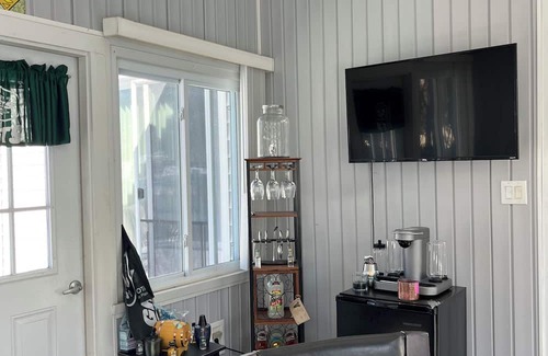 South Glens Falls House | Summer oasis minutes to Saratoga and Lake George!
