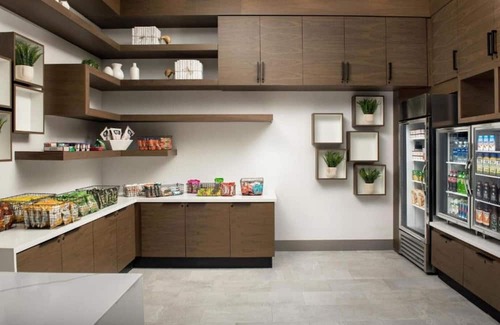 Southcenter House | Seatac Airport Hotel offering Spacious Suites with Kitchens