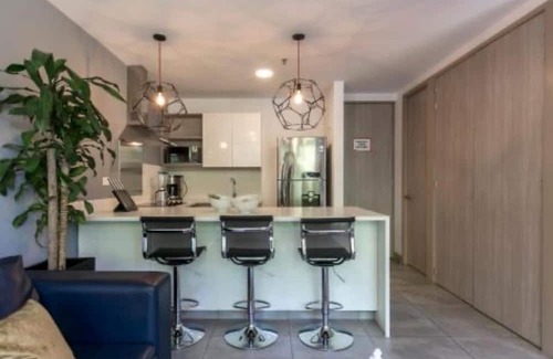 El Castillo Apartment | El Poblado near Provenza, cool apartment with swimming pool and sharing areas.