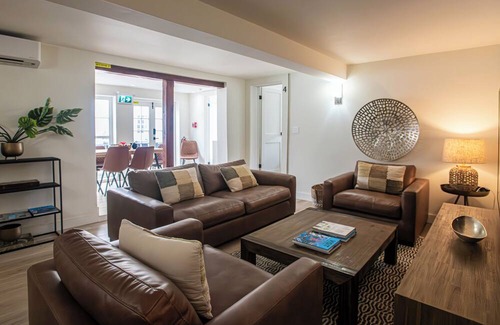 St. George's Hotel | Hillcrest Boutique Hotel, Main Villa Upper Floor Queen