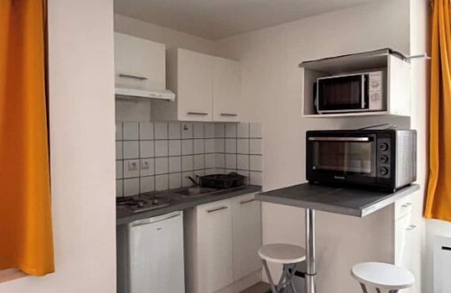 Tarbes Apartment | Near Jardin Massey and Mairie studio apartment for rent close to all amenities