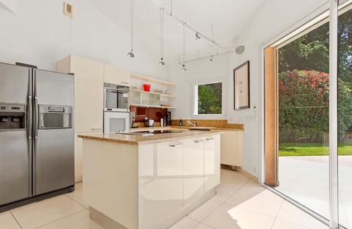 Saint-Raphael House | Gorgeous home in Saint-Jean-De-l'Estere