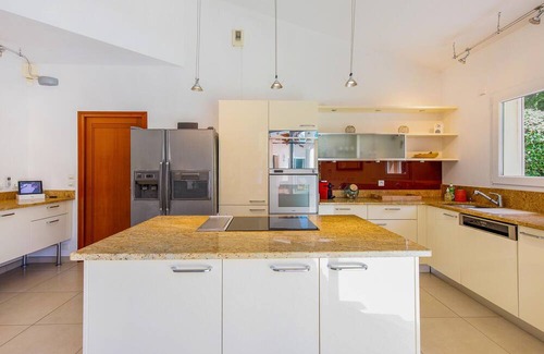 Saint-Raphael House | Gorgeous home in Saint-Jean-De-l'Estere