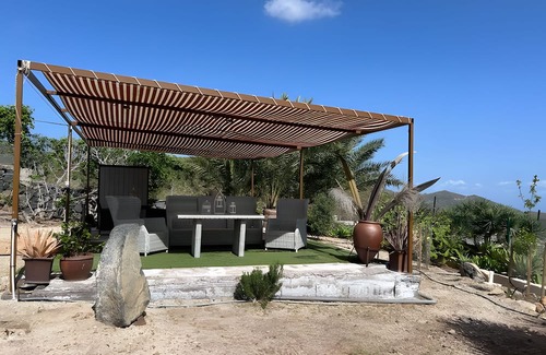 El Madronal House | Vacation Home 'Mi Casita De Chimaca' with Mountain View, Wi-Fi and Air Conditioning