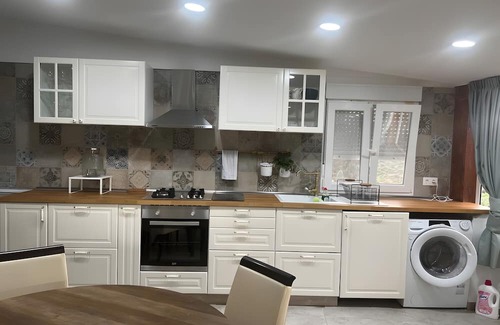 El Madronal House | Vacation Home 'Mi Casita De Chimaca' with Mountain View, Wi-Fi and Air Conditioning