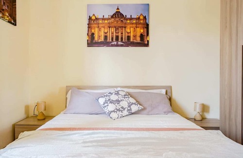 Vatican Apartment | 2A Domus St. Peter Rome Center