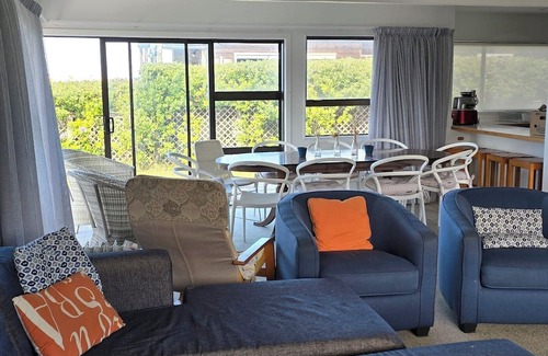 Omaha House | Practically beachfront at Omaha