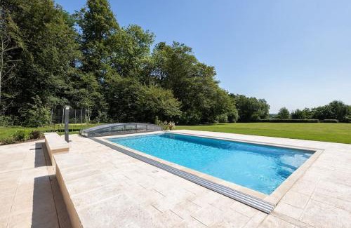 Cuisery Apartment | Villa Elise open for 15 guests beautiful