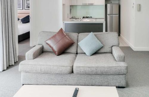 Brisbane Central Business District Apartment | Amazing 1B1B Apt w/Pool, Gym, Sauna
