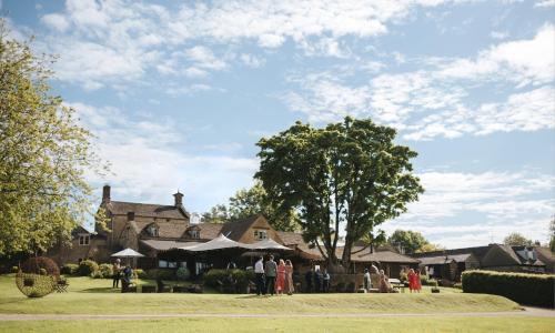 Nether Westcote Bed & Breakfast | The Feathered Nest Inn