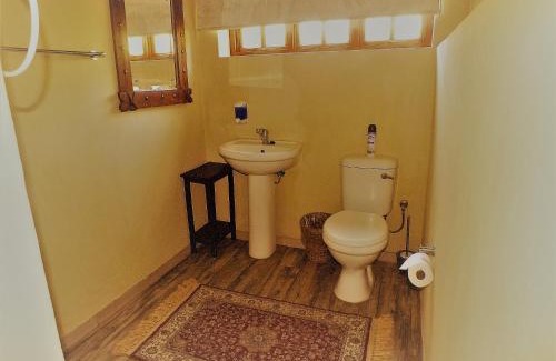 Windhoek Central House | Uzuri Guesthouse CC