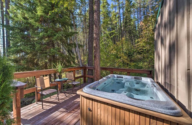 Five star luxurious cabin with top of the line amenities.