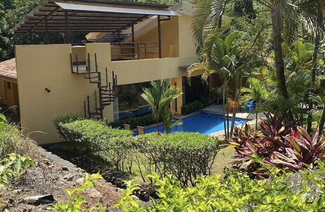 Wildlife Haven near Surf and Sea