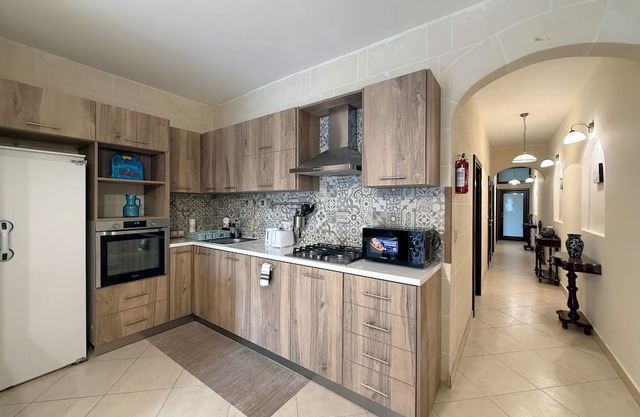 Traditional Maltese 3BD Apartment