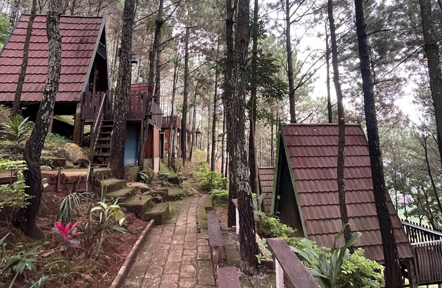 Alas Pacet by TwoSpaces Mojokerto