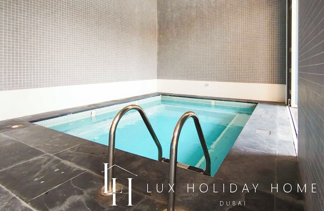 LUX The Elegant DIFC Suite 2