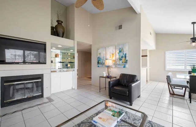 LC1: Charming 3-bedroom house with WiFi, AC in nice La Conner