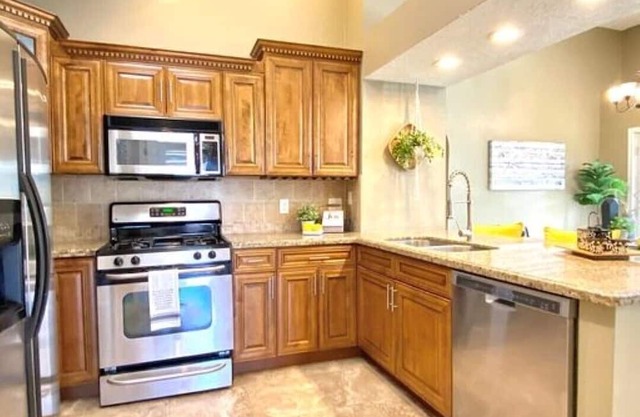 20 mins to HOU -Exquisite Getaway w/Max Amenities