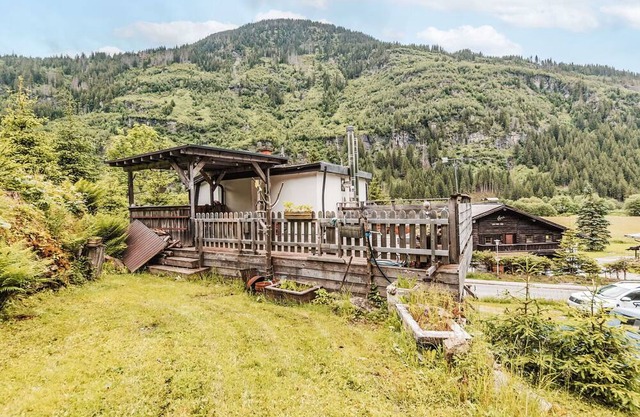 Lovely apartment for 6 people with WIFI, TV and parking