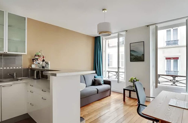 Trendy Marais district air-conditioned 2 bedrooms