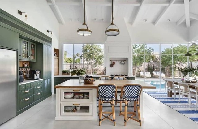 Luxe Villa with Fenced Heated Pool and Jacuzzi