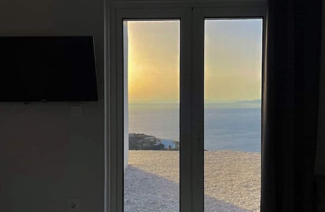 Εagle 's Nest Sunset Villa