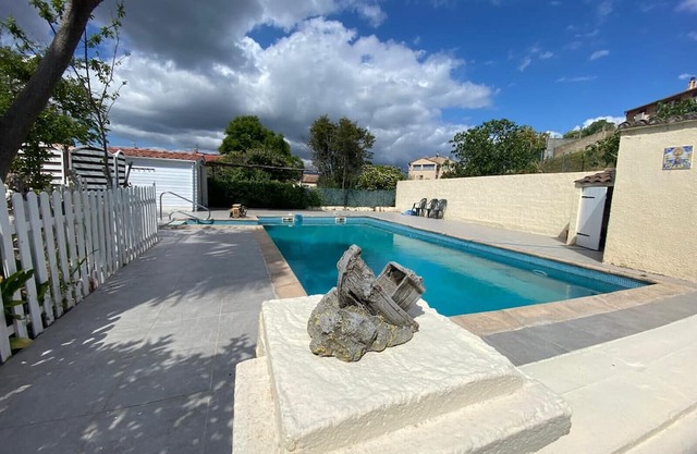 LOCATION SAISONNIERE - Maison 5 pièces avec piscine - 6 PERSONNES