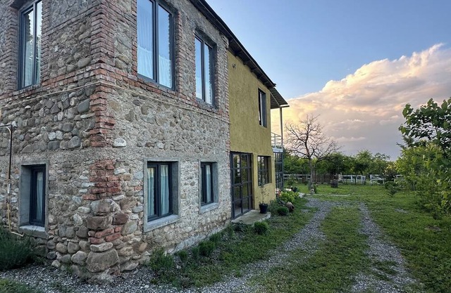 The first floor of a farmhouse with a marani for two