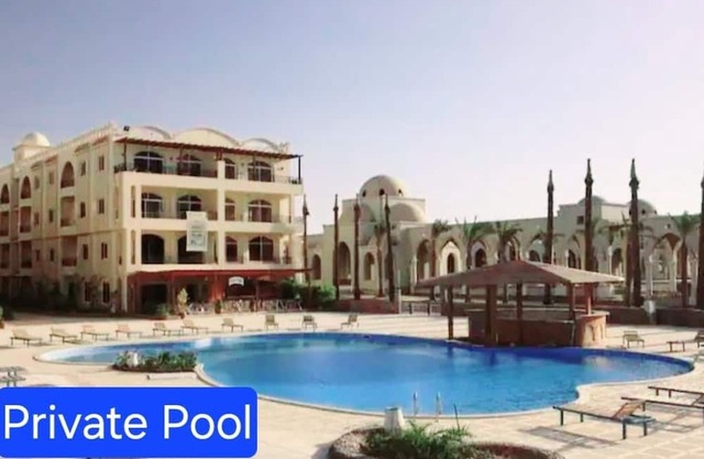 Sahl Hasheesh, 1 bedroom Apartment. Private Beach and Pool.