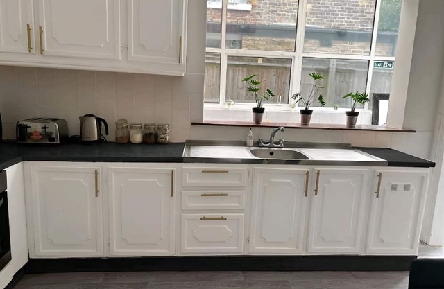 Balham, Elegant Apartment with Exquisite Garden F2