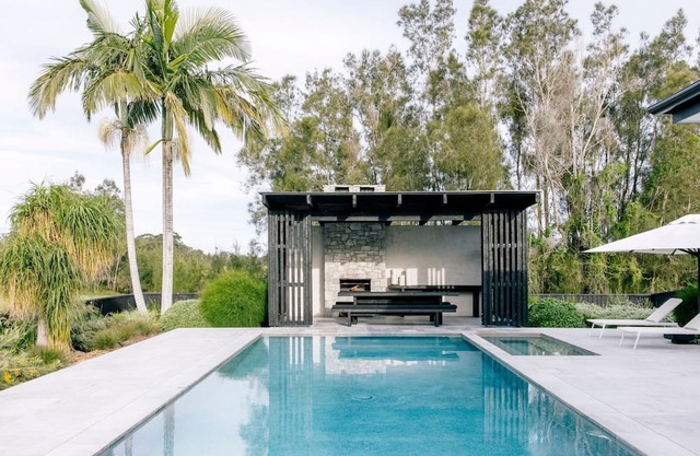 The Estate, Yamba (IBO) - SECLUDED LUXURY ESTATE NEAR YAMBA FEATURING A PRIVATE TWO HOLE GOLF COURSE AND PRACTISE GREEN, SWIMMING POOL, SPA AND SAUNA