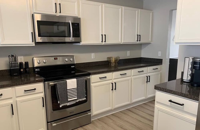 Inviting home in Atlanta, GA where we guarantee you will have a Stellar Stay!