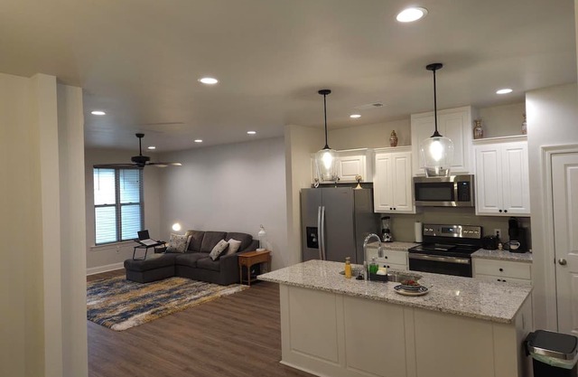 Down Home Lodging in BTR